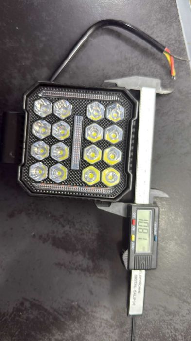Proiector Auto 16 LED -uri, Offroad 12V-80V, Patrat, IP67