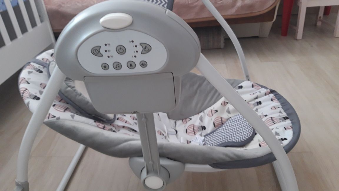 Leagan electric cu melodii Kinderkraft