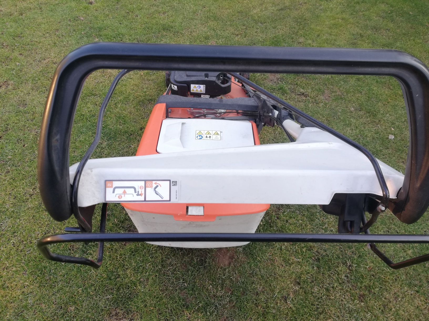 Mașină de tuns iarba Stihl RM 253 T.
