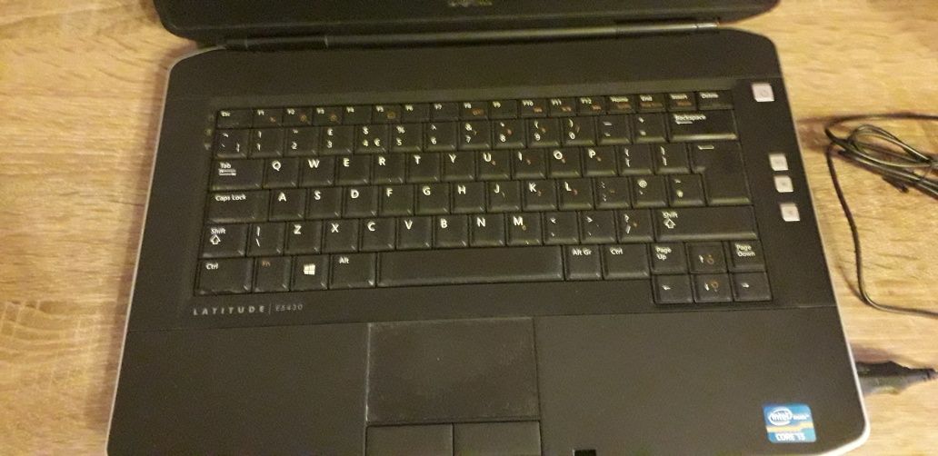 Лаптоп марка Dell