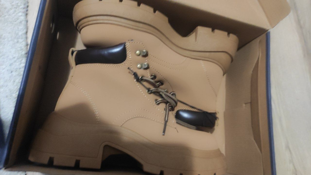 MEGA OFERTA!!Vând ghete POLO băieți noi cu eticheta