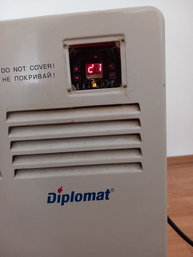Конвекторна печка Diplomat 2 kW