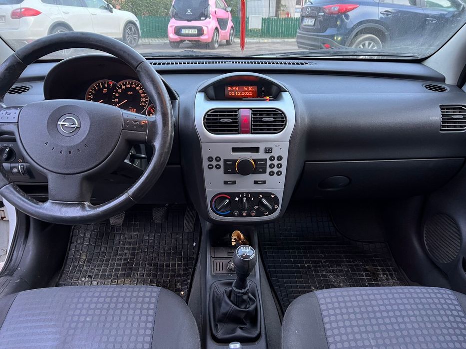 Opel Corsa C 1.0 benzină