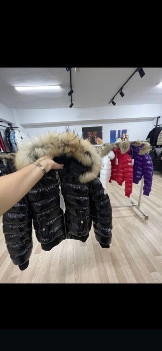 Geaca moncler calitate premium pe comandă