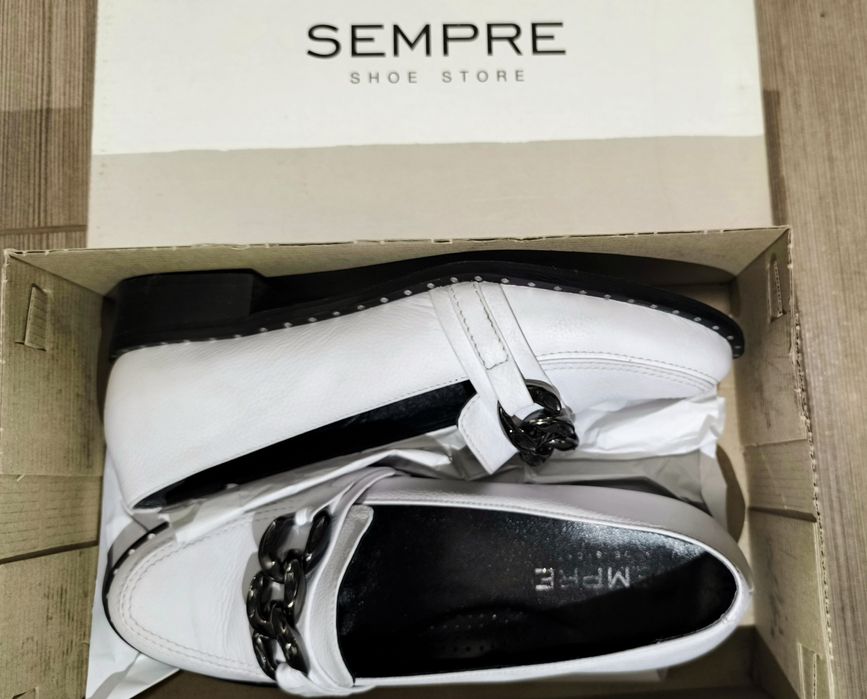 Дамски бели обувки естествена кожа