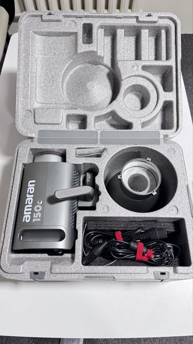 Продам Aputure Amaran 150c RGB
