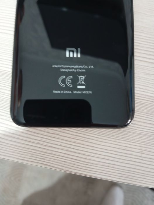 Андроид MI 6 продам