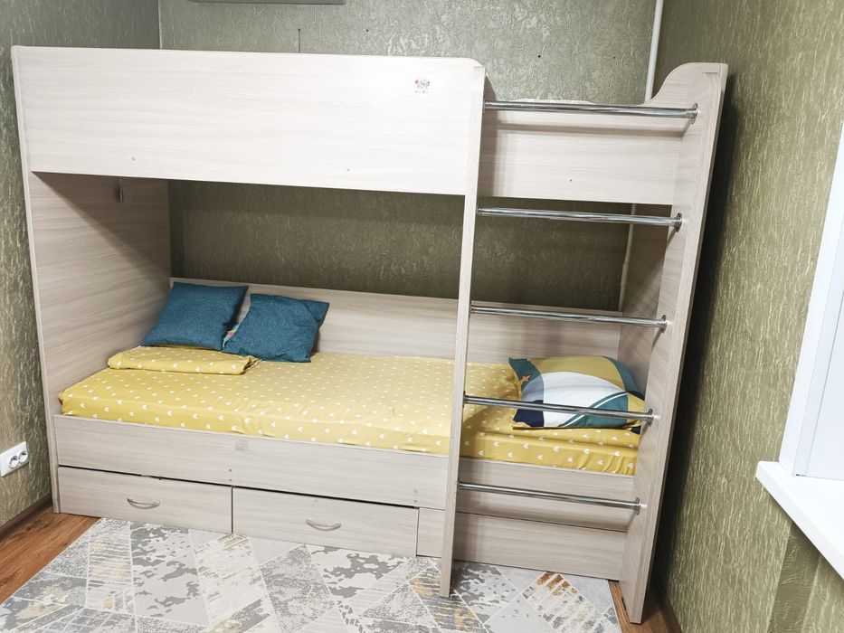 Продам кровать. Двухъярусная. Состояние отличное.