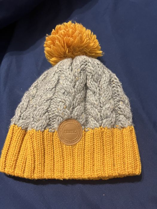 Продам шапочку reima