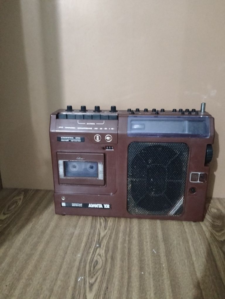 Продам кассетник Аэлита 102