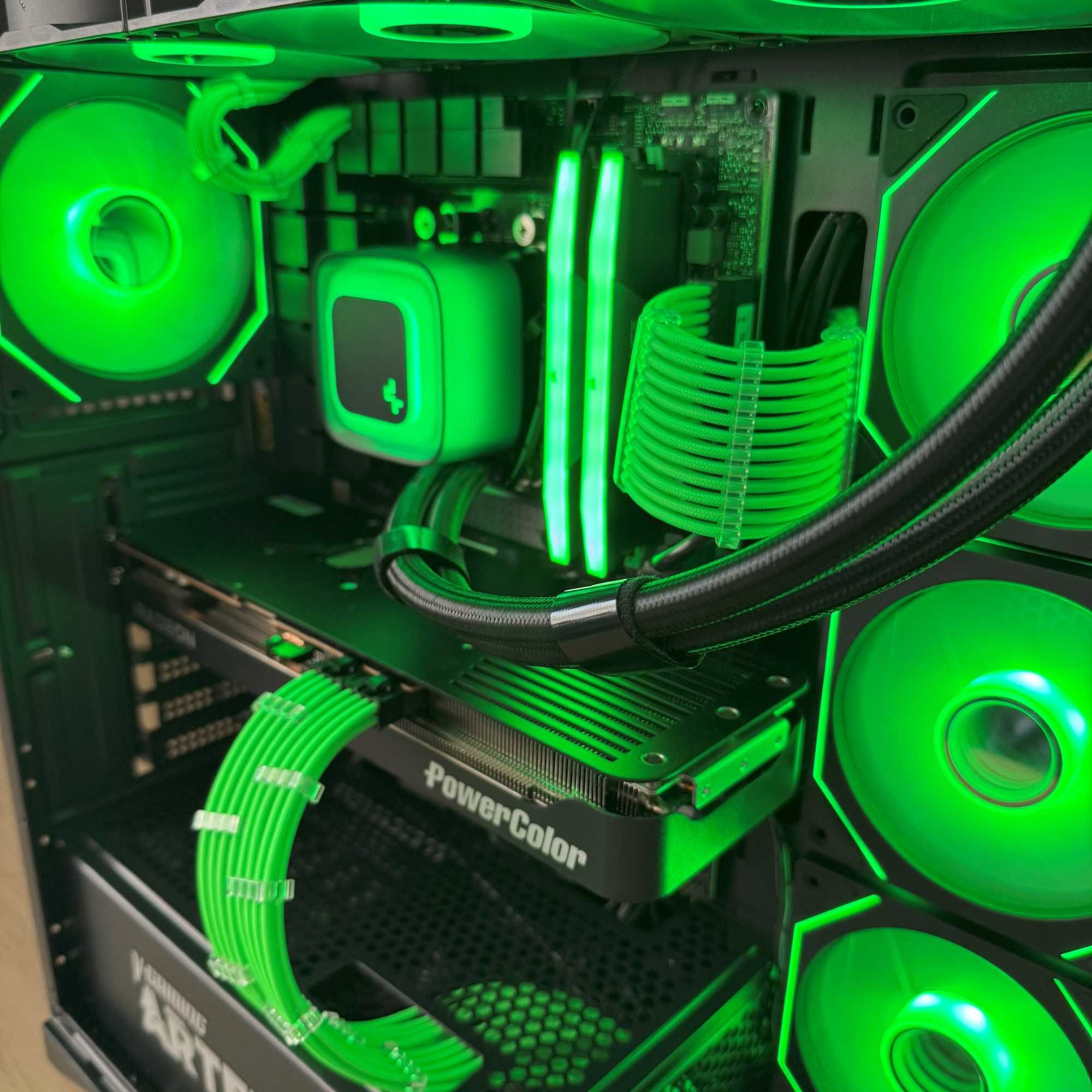 ЛИЗИНГ/ Геймърски компютър Ryzen 7 7800X3D/RX 9070 XT/32GB
