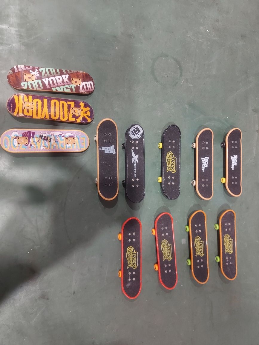 Mini skateboard pt deget