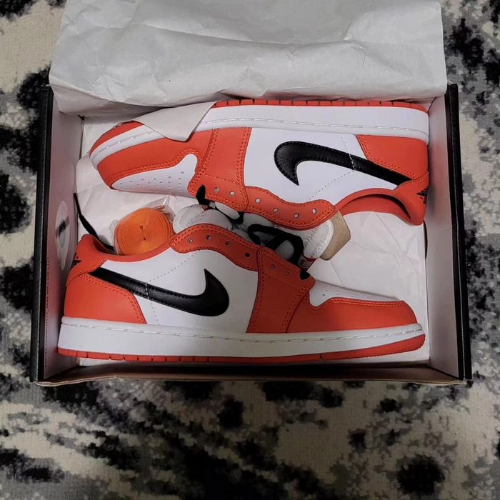 Jordan 1 low starfish