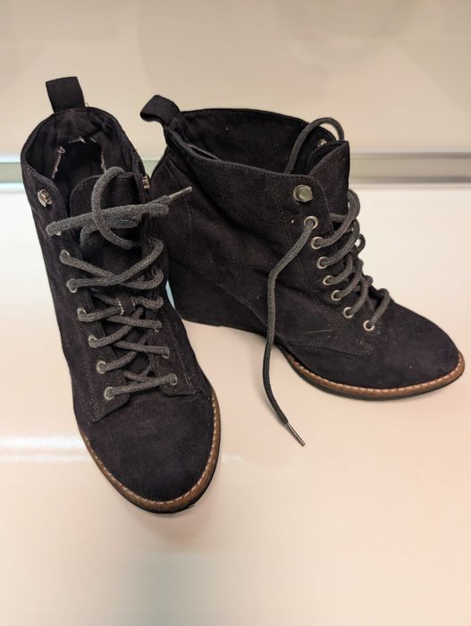 Подарявам обувки на платформа. Размер 37