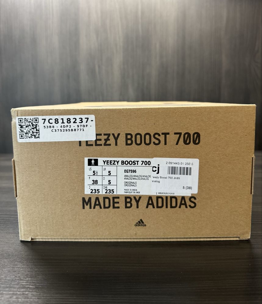 Adidasi Adidas Yeezy 700 Analog