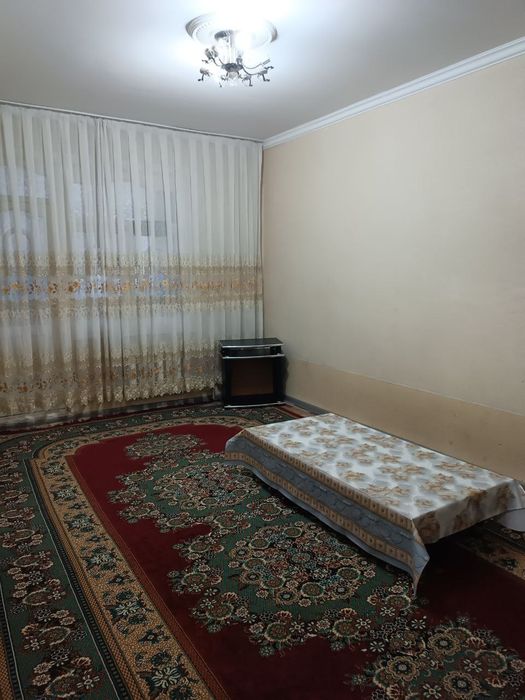 1 хоналик уй ижарага берилади