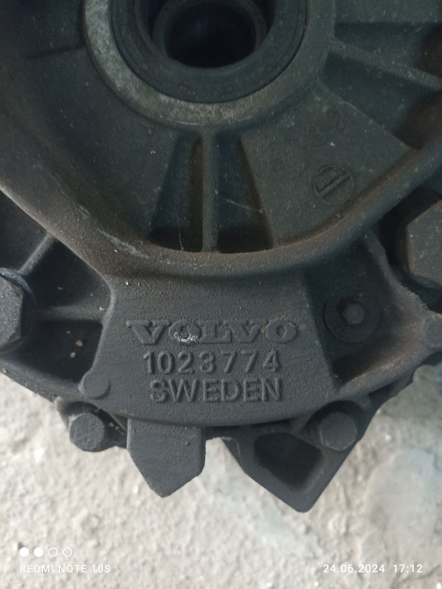 Продавам ръчна скоростна кутия за Волво D5 163 к.с.