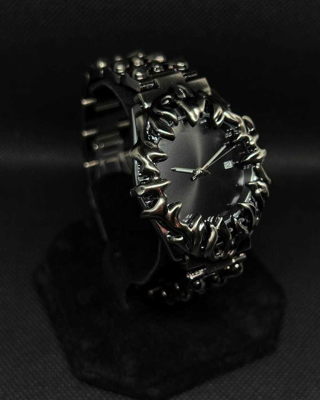 Ceas pintime negru
