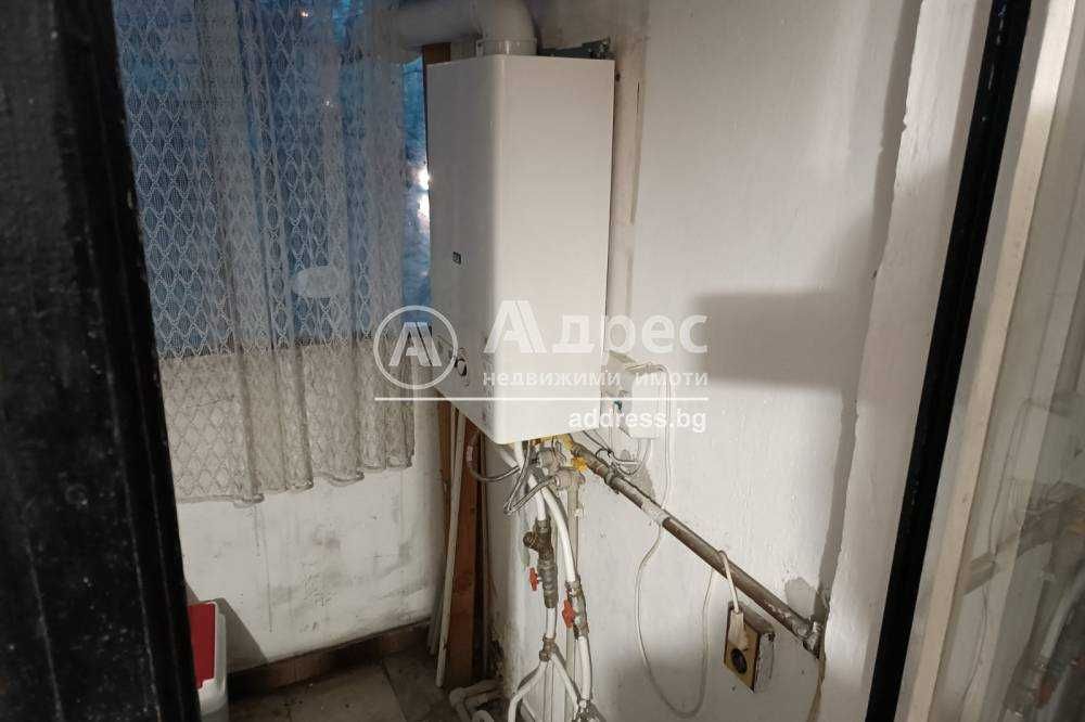 Продава се Тристаен апартамент в Разград, Варош - 98 кв.м за 1302 €/кв.м - Снимка #12