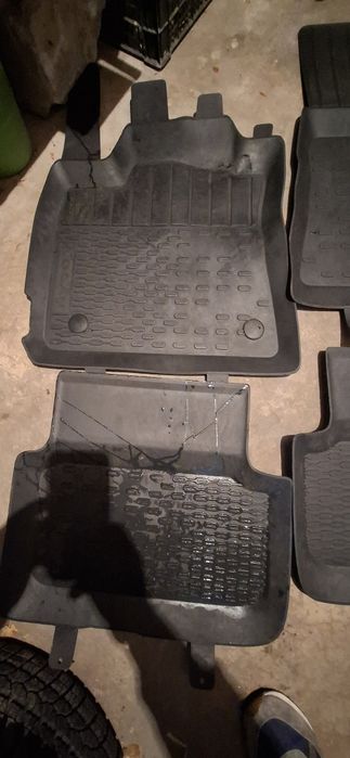 Covorase cauciuc dacia logan3