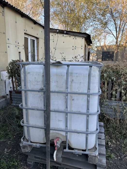 Кубовая бочка в отличном состояний