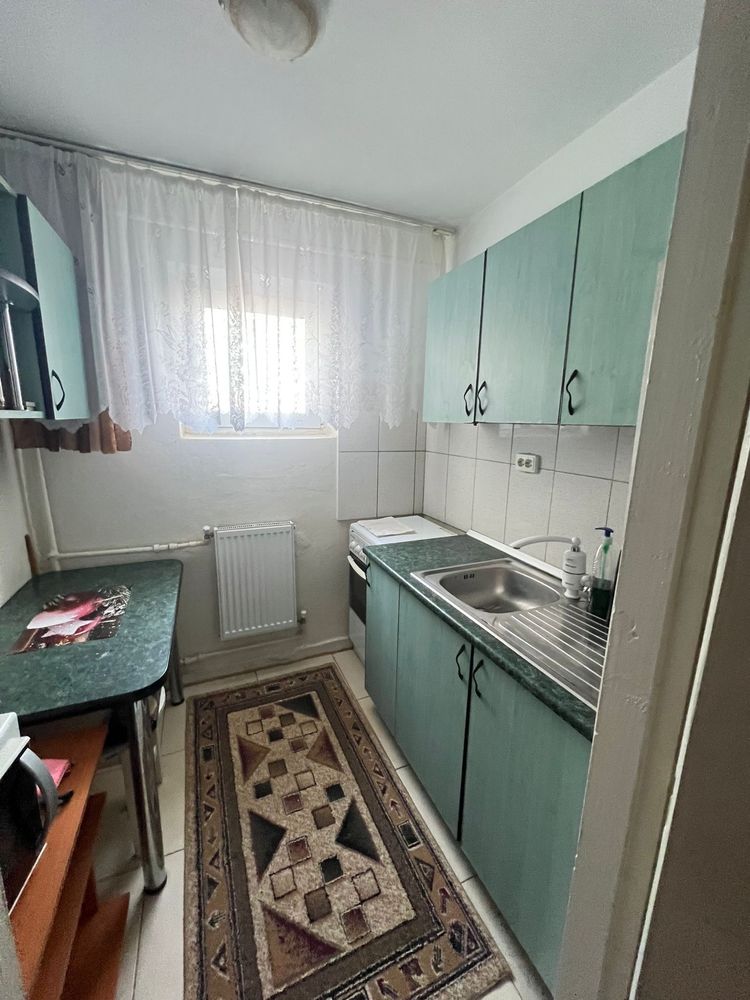 Vand apartament cu 2 camere
