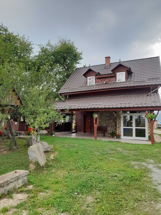 Închiriez cabana de revelion Margau