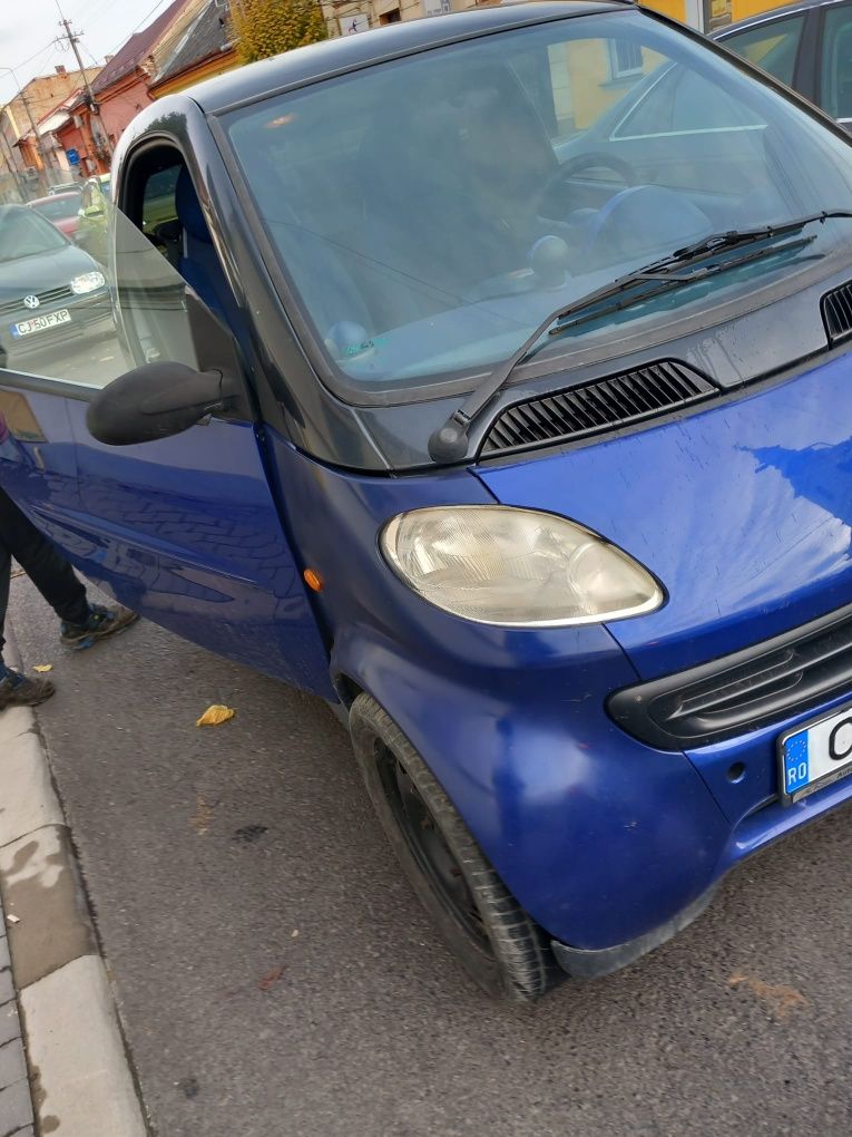 Dezmembrez Smart Fortwo 0.6 benzina