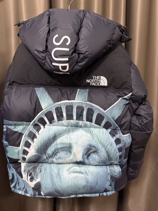 Supreme x The North Face Statue of liberty