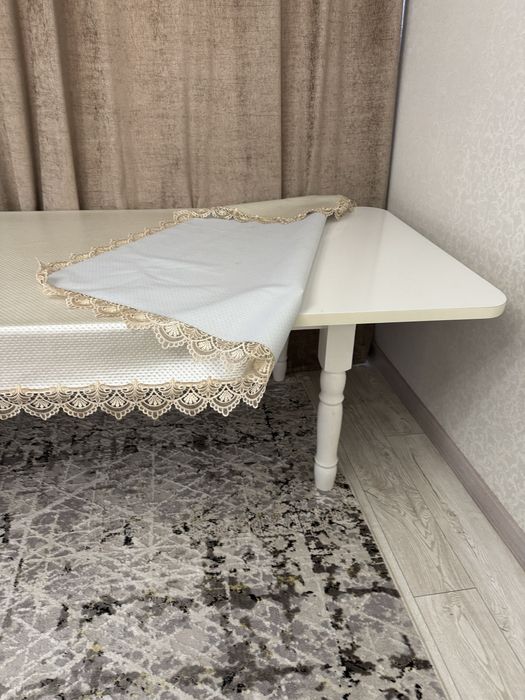 Стол со стульями