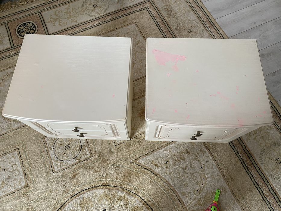 Продам комод и две тумбы