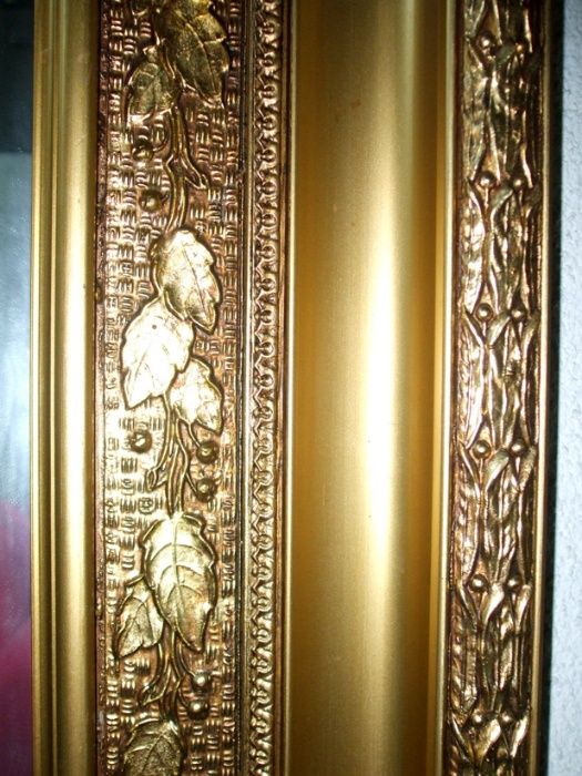 Oglindă monumentală din cristal cu ramă aurită din lemn masiv-stuc