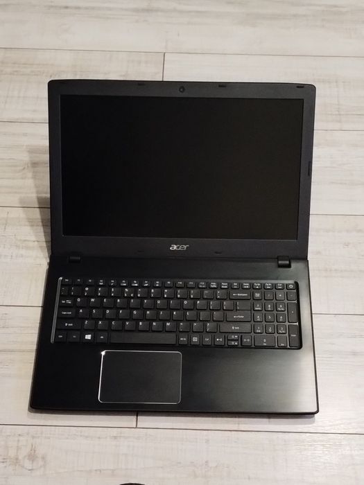 Vând Acer E5-575G-31LP cu placă video dedicată