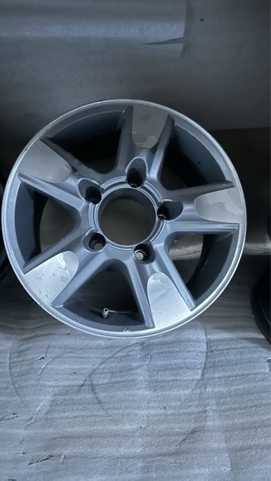 продам диски от Land Cruiser R16, три штуки