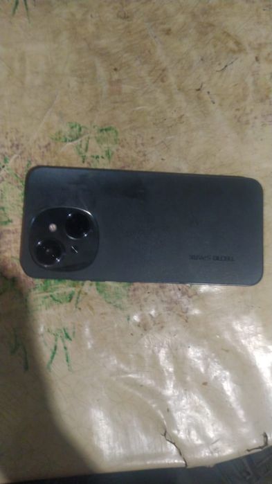 Продам телефон TECNO SPARK GO1
В хорошем состоянии 
Фронтальная камера