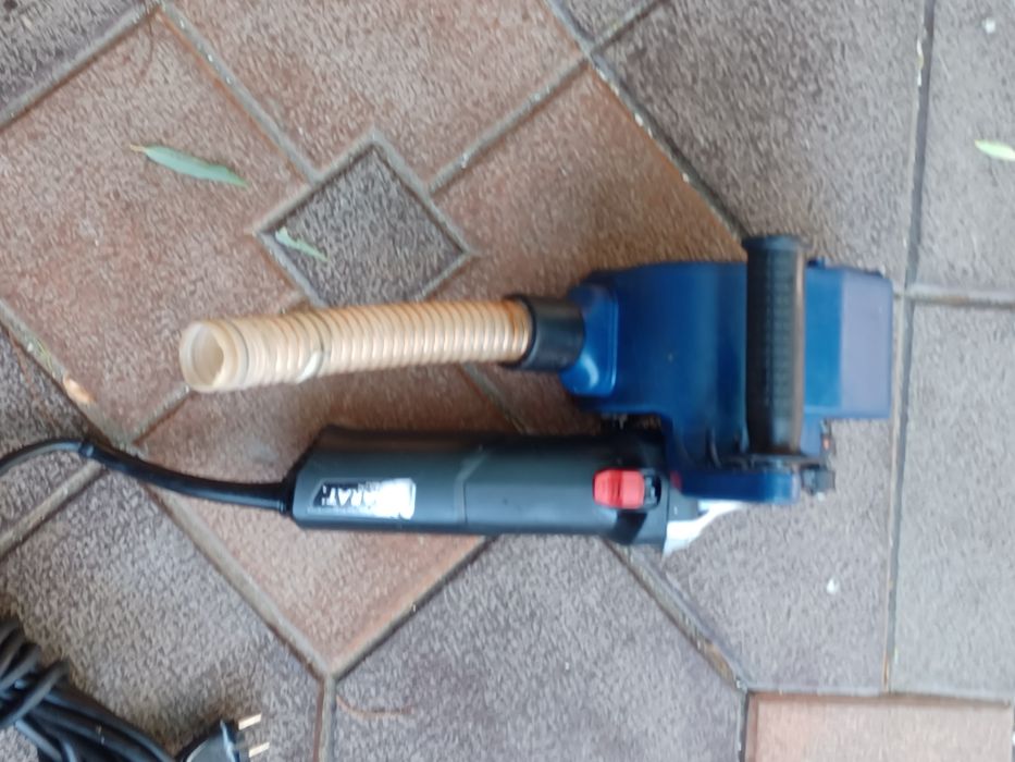 Masina de făcut caneluri CARAT de 1700 W