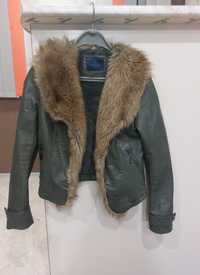 Тъмнозелено кожено яке