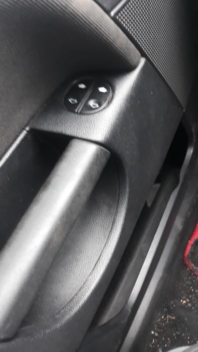 Butoane geam ford fiesta