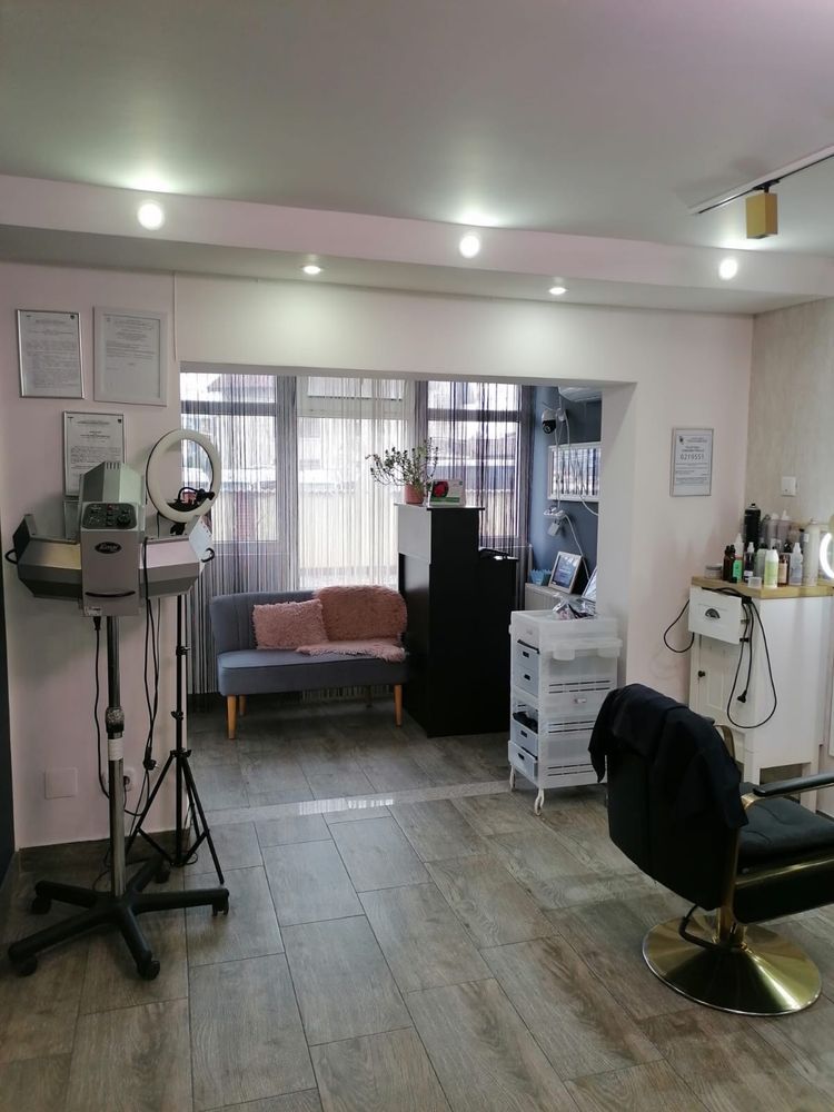 Apartament 2 camere – perfect pentru locuință sau salon/birou