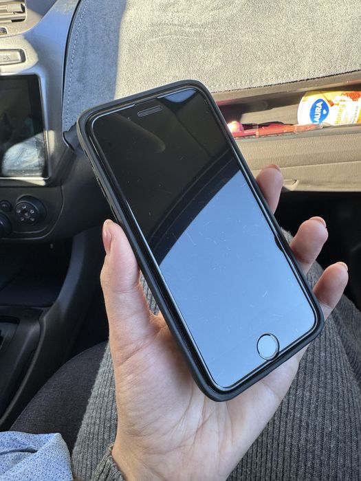 iphone SE сатылады