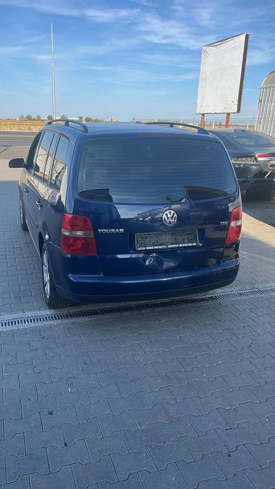 Dezmembram Volkswagen Touran 1.9 TDI din 2006