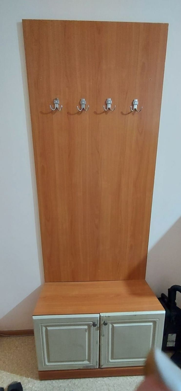 Продам малую прихожую