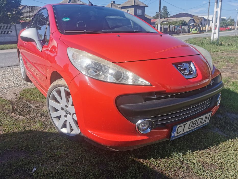 Peugeot 207 cabrio roșu