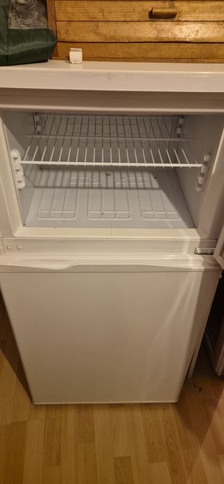 Хладилник polar cz200