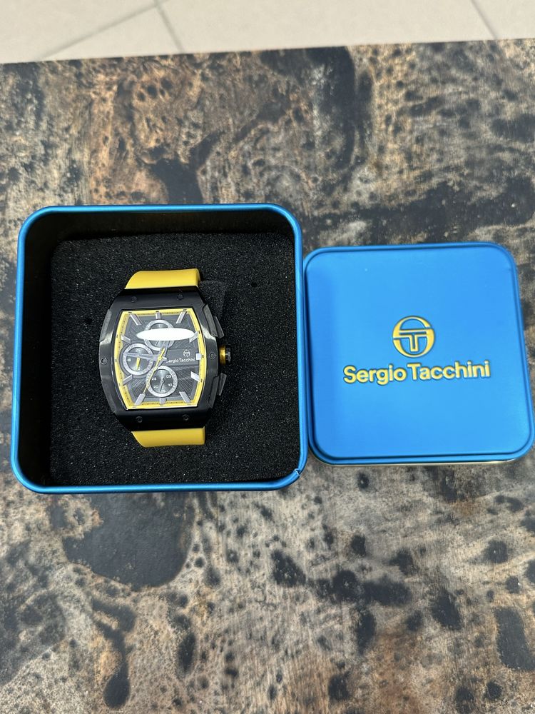 Часовник Sergio Tacchini с гаранция
