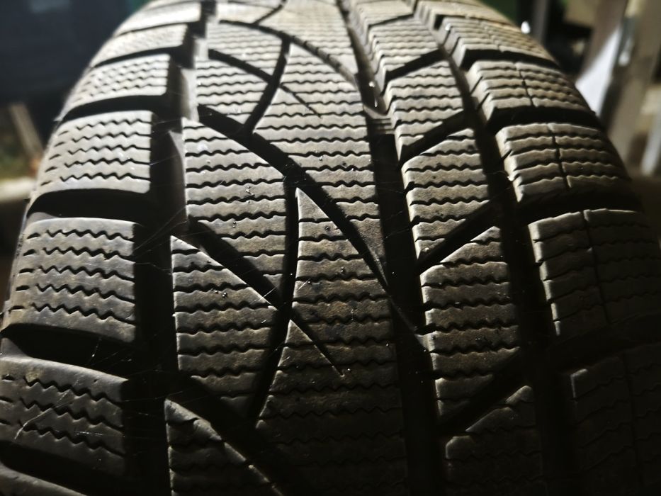 Vând cauciucuri de iarna 205 50 17 Evergreen 2023
