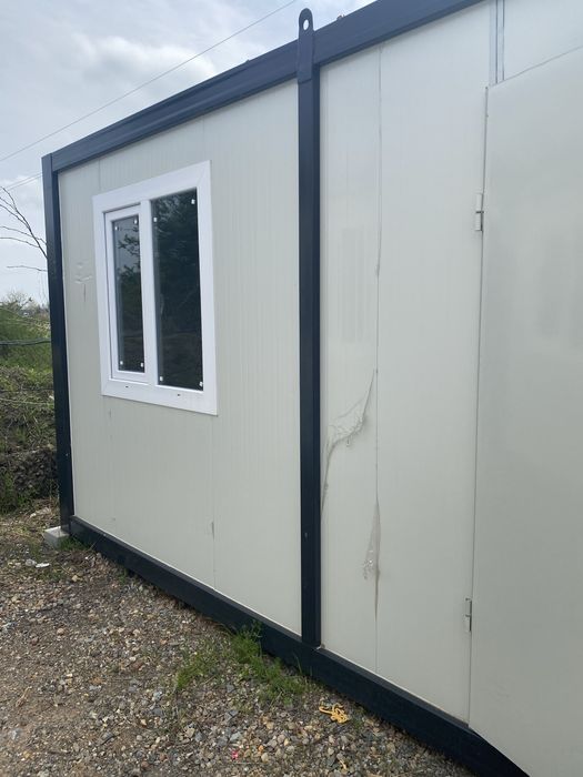 Продавам фургон нив