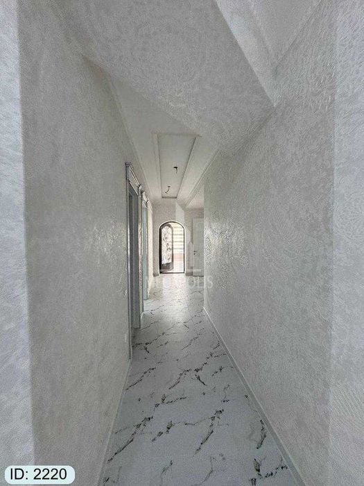 5 mikr jomiy emirxan tarafda 5 xonali kvartira sotiladi №2220