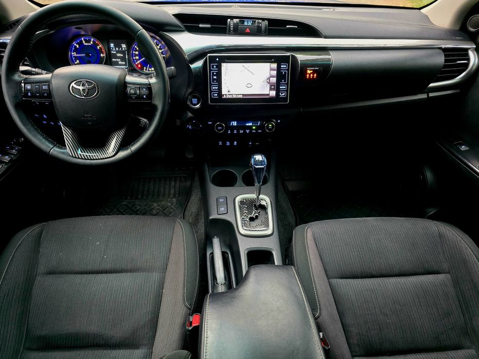 Toyota Hilux-4X4-2019-2,4D-150cp-E6-319000km-automat-variante auto