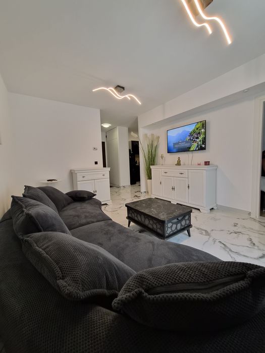 Apartament 2 camere lux .cu loc de parcare inclus